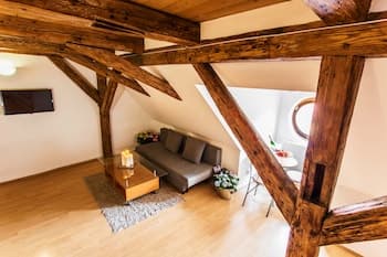 U Zlate Podkovy - At The Golden Horseshoe