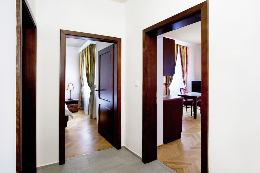 Residence Thunovska 19