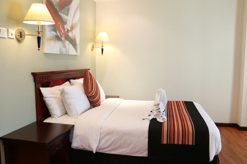 Pars International Hotel