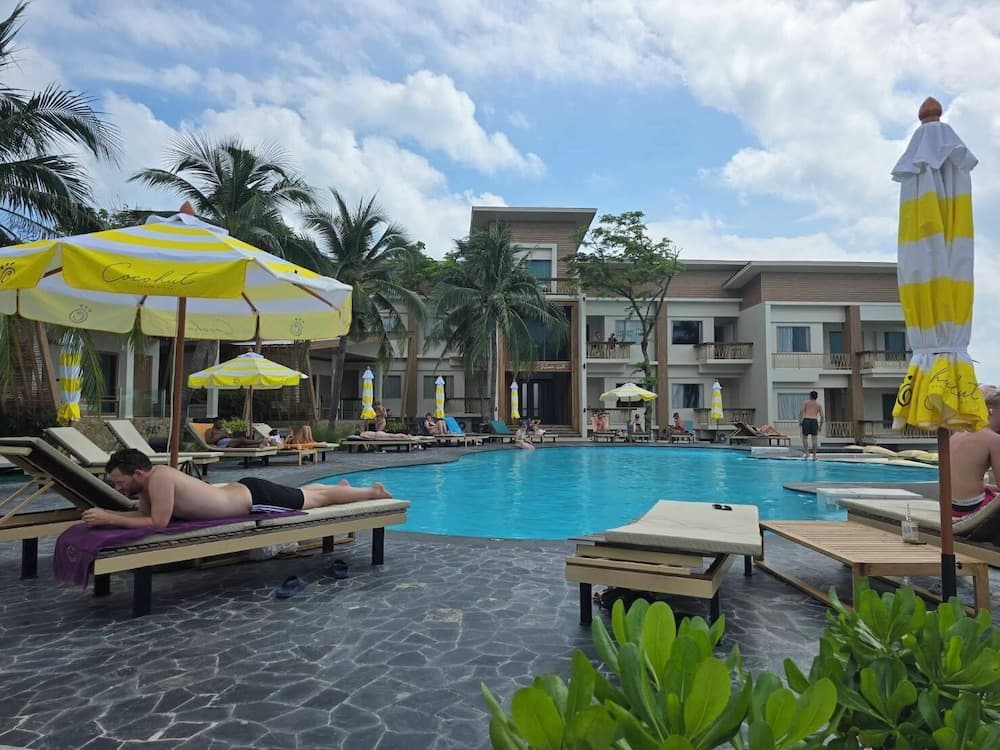 Cocohut Beach Resort