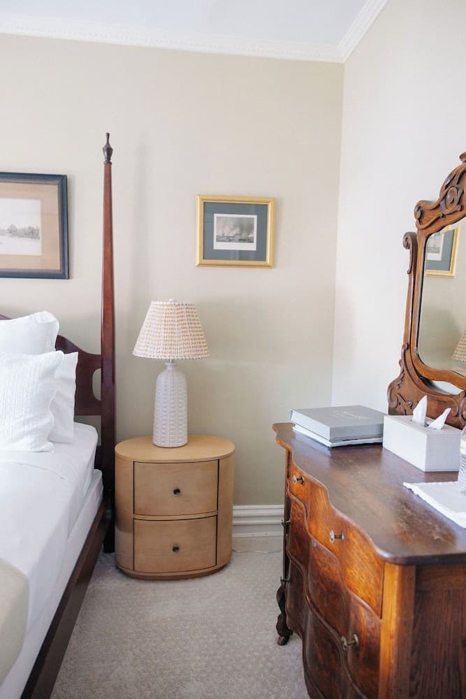 Ironclad Inn & Bourbon Room