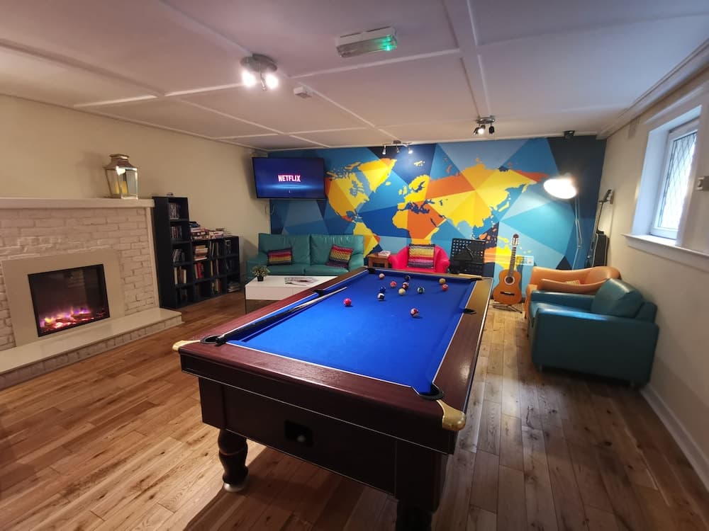 Snoozles Quay Street Tourist Hostel