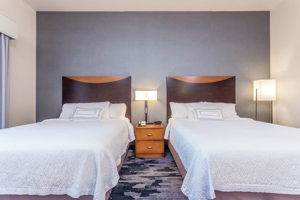 Fairfield Inn & Suites by Marriott Madison East