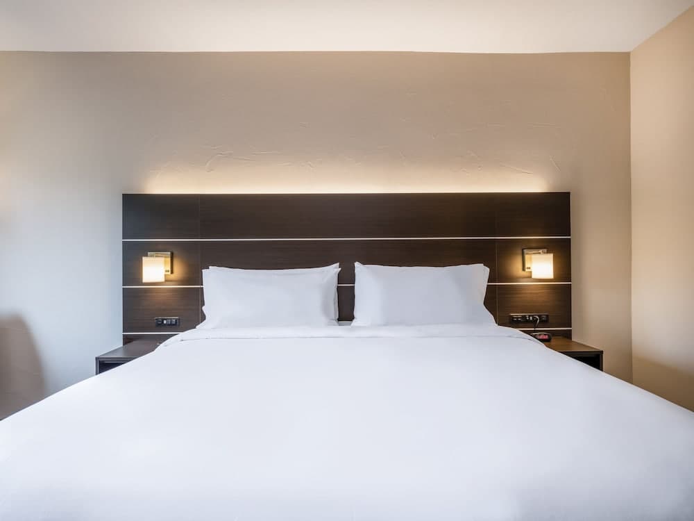 Holiday Inn Express Hotel & Suites BEAUMONT NW by IHG