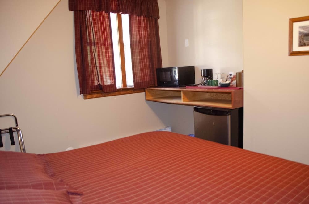 Crandell Mountain Lodge