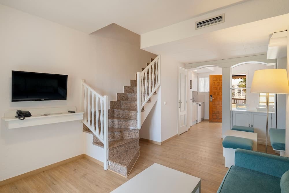 Apartamentos Turísticos Jardines del Plaza