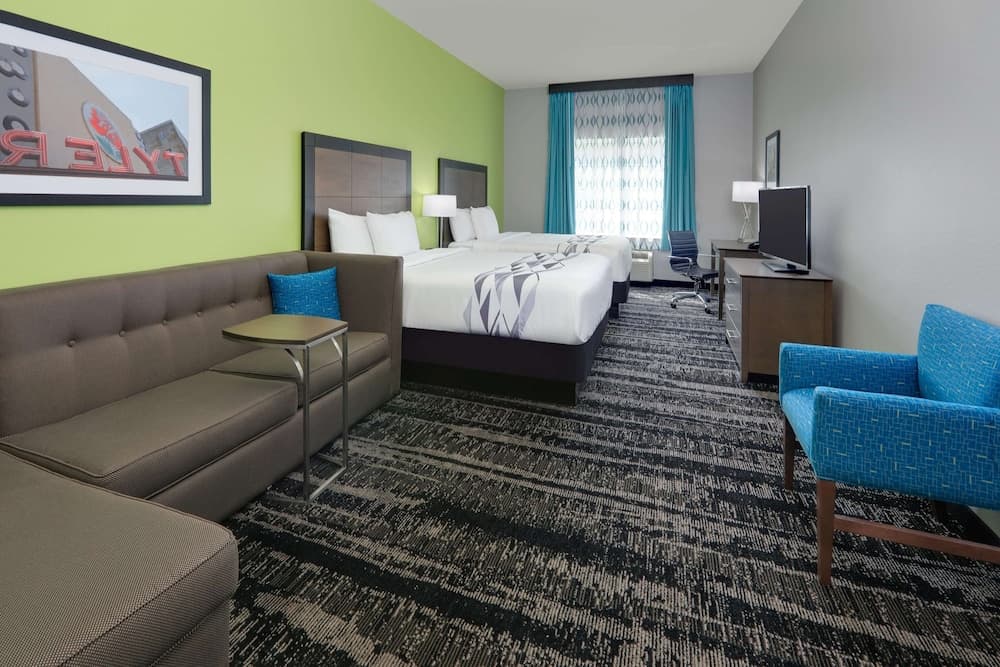 La Quinta Inn & Suites by Wyndham Tyler South