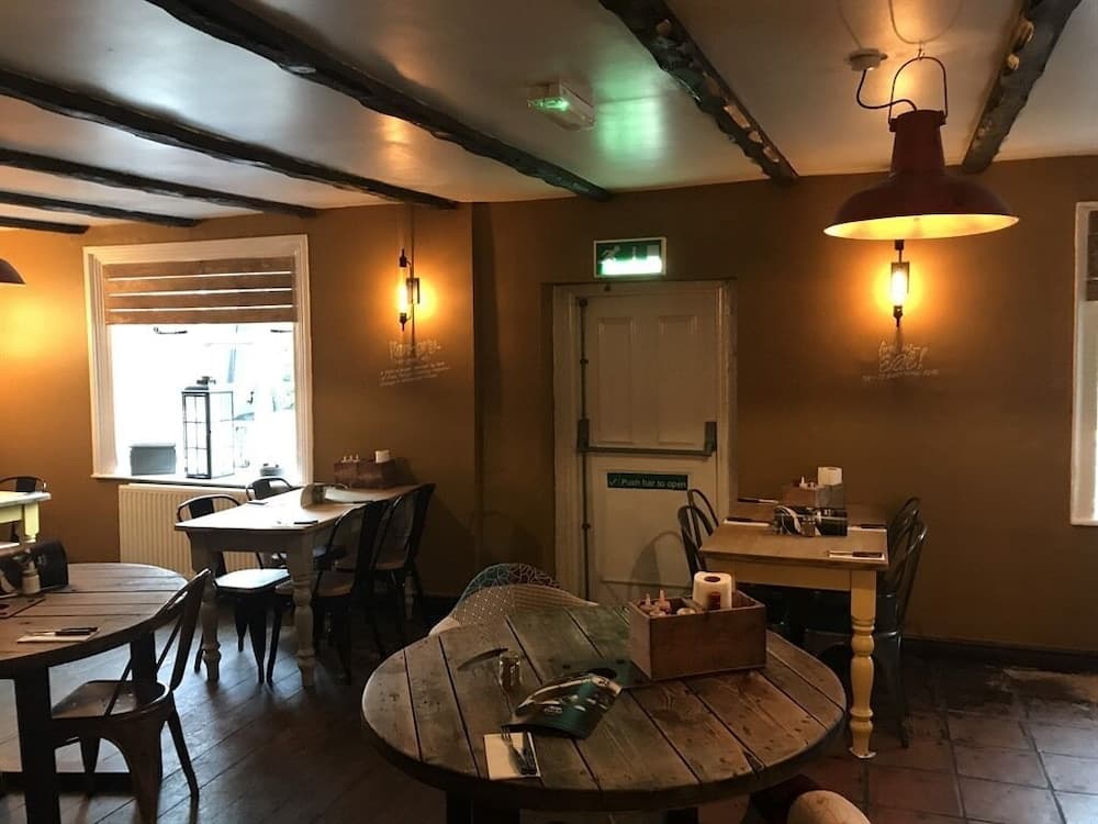 The Swan Hotel Smoke & Taphouse