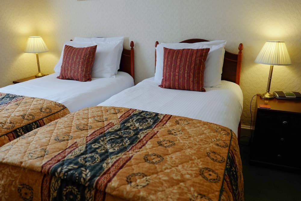 The Willowsmere - Adults Only