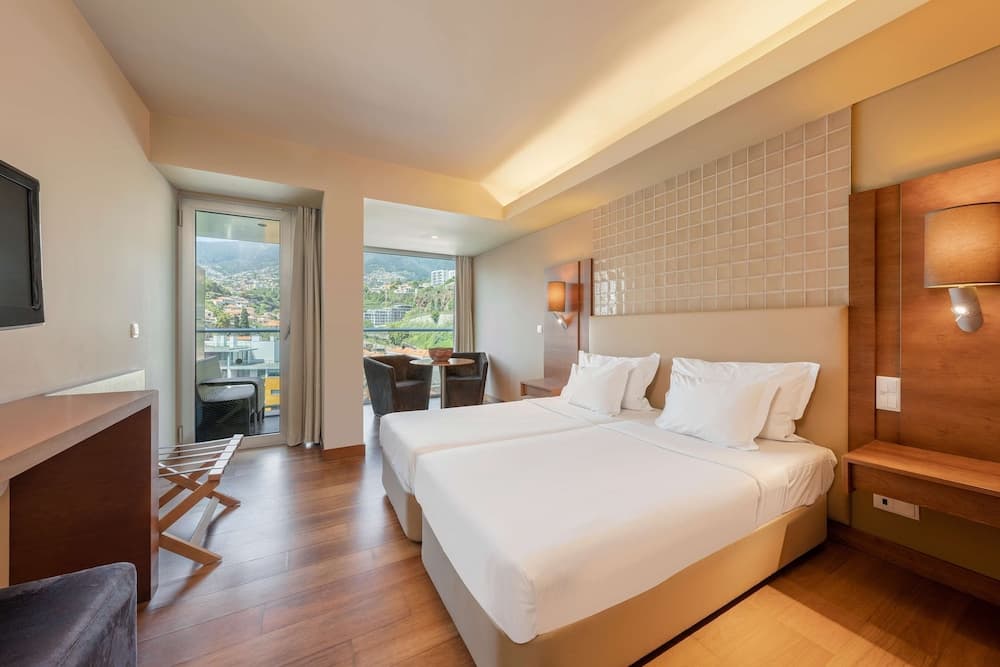 The Views Baia - Adults Only