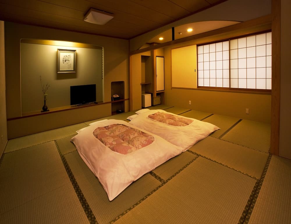 Ryokan Hirashin