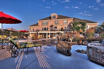 Cameo Heights Mansion