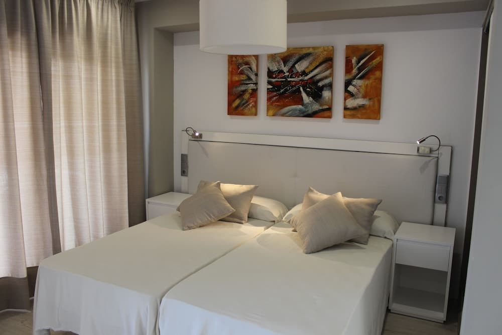 Flamingo Beach Resort - Adults Recommended