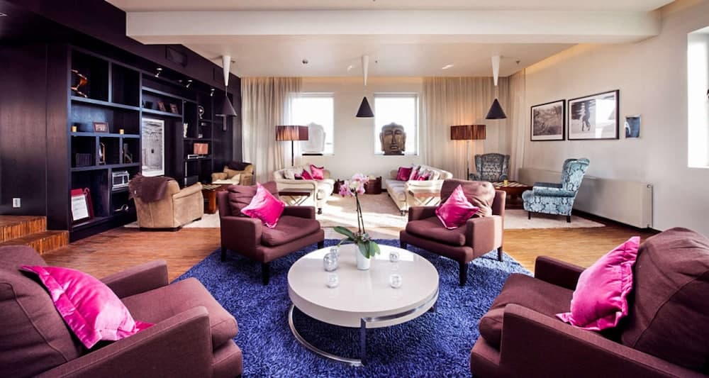 Home Hotel Folketeateret