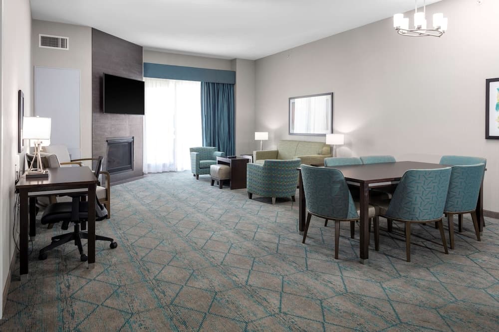 Homewood Suites by Hilton Phoenix Airport South