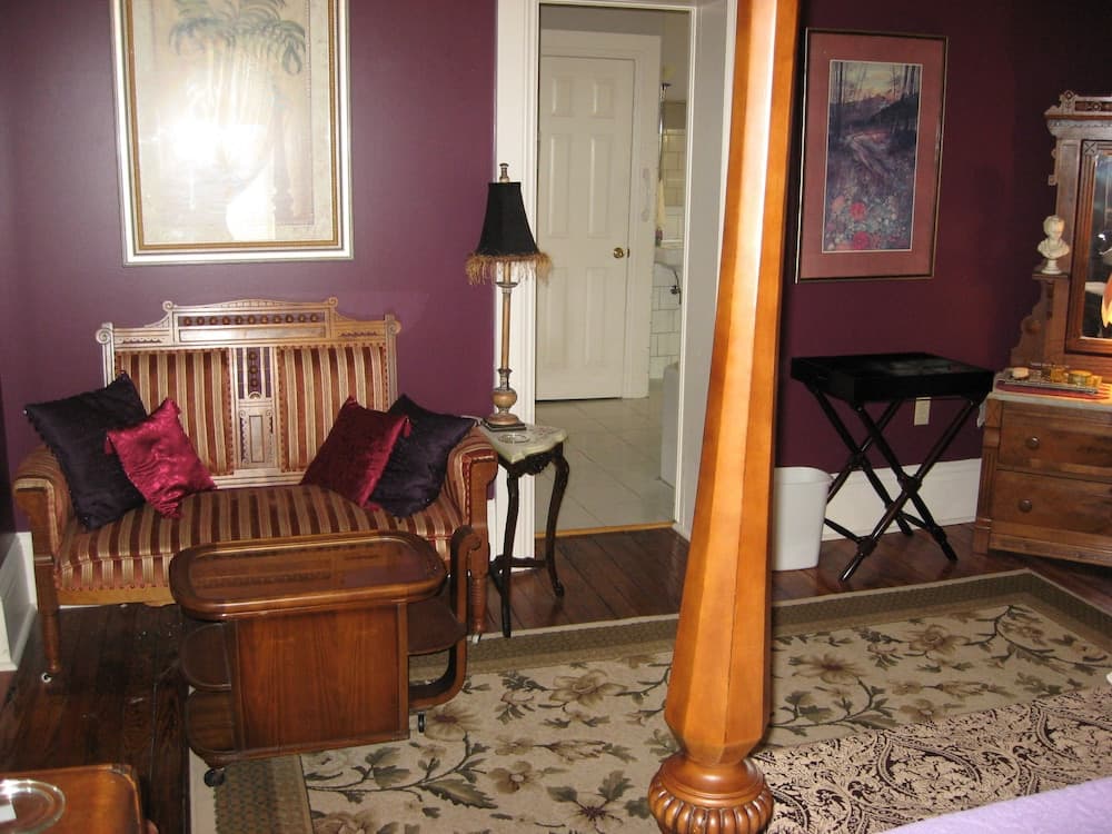 Bayberry House Bed & Breakfast