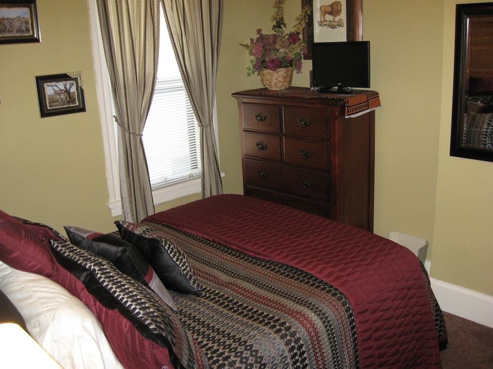 Bayberry House Bed & Breakfast