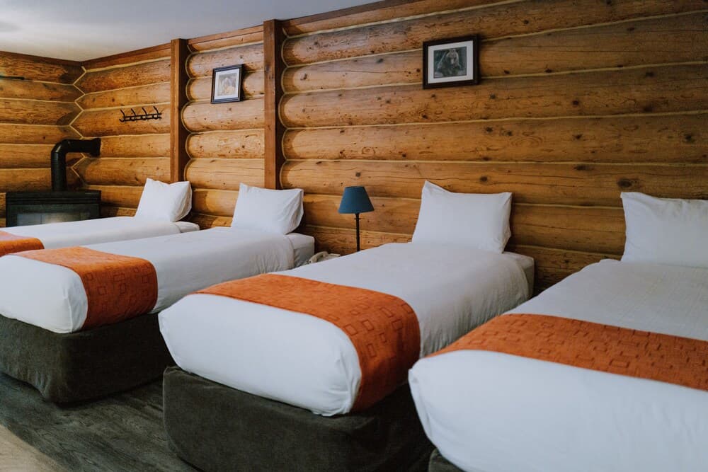 Glacier House Resort