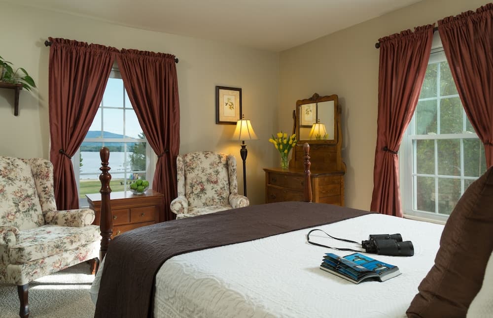 Inn at Pleasant Lake