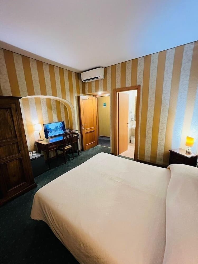 Orange Garden Bed & Breakfast