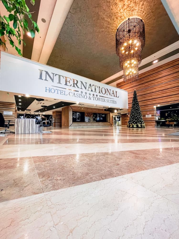INTERNATIONAL Hotel Casino & Tower Suites