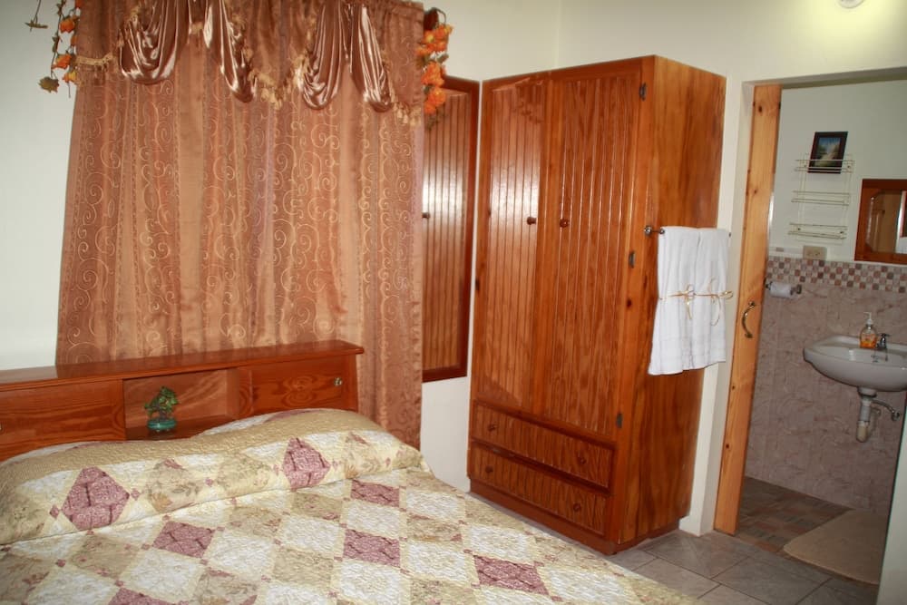 Greenhaven Cottage B&B