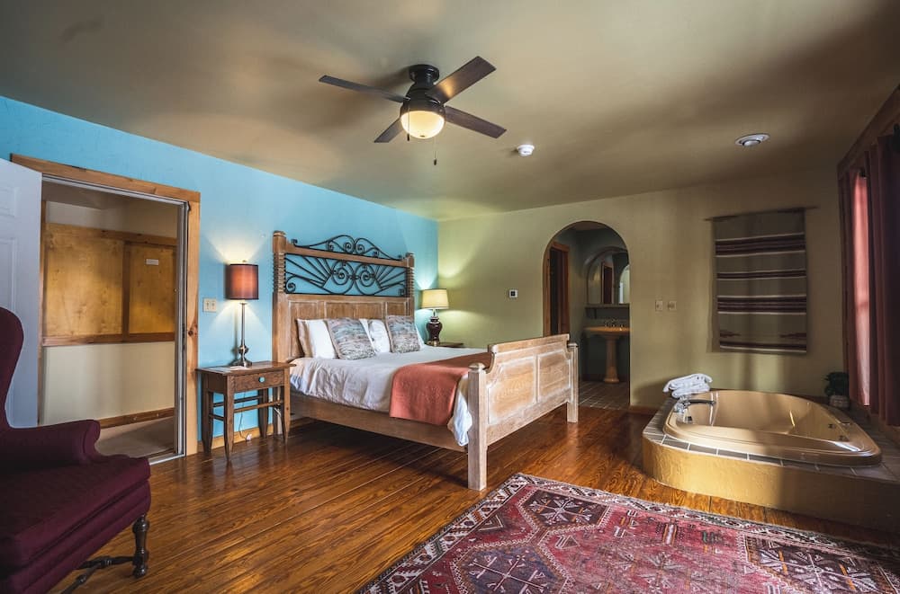 Point au Roche Lodge