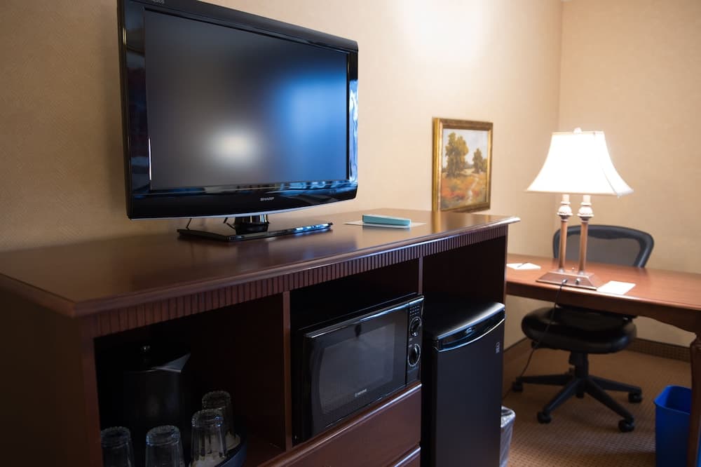 Grand Hotel at Bridgeport