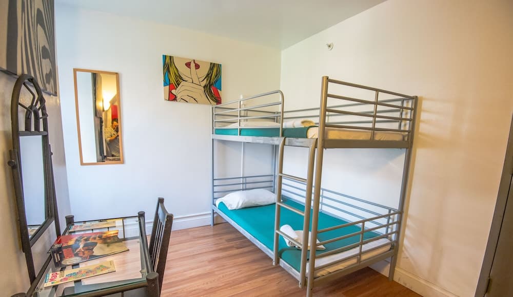 Jazz On The Park Hostel