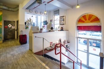 Jazz On The Park Hostel