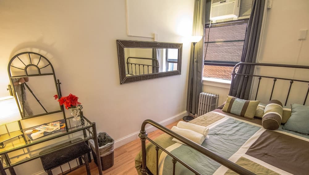 Jazz On The Park Hostel