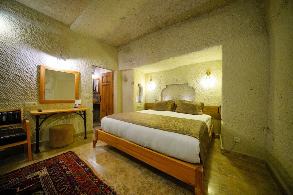 Cave Hotel Saksagan