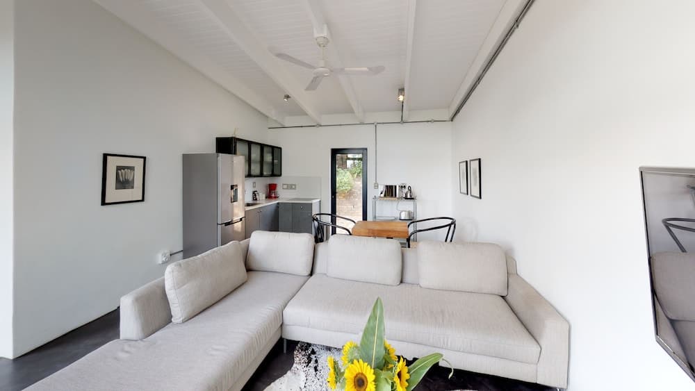 Sugarbird Manor at Protea Heights Farm