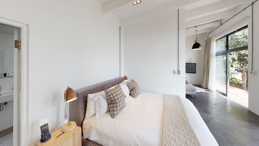 Sugarbird Manor at Protea Heights Farm