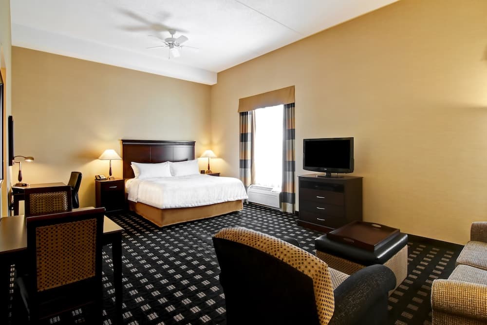 Homewood Suites by Hilton Toronto Airport Corporate Centre