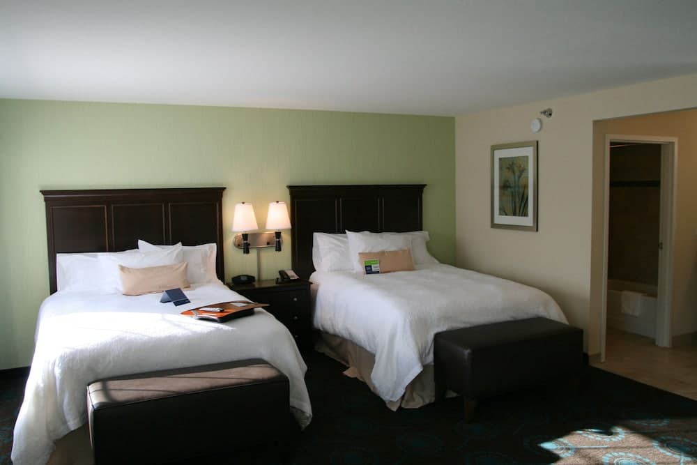 Hampton Inn & Suites St. Cloud, MN