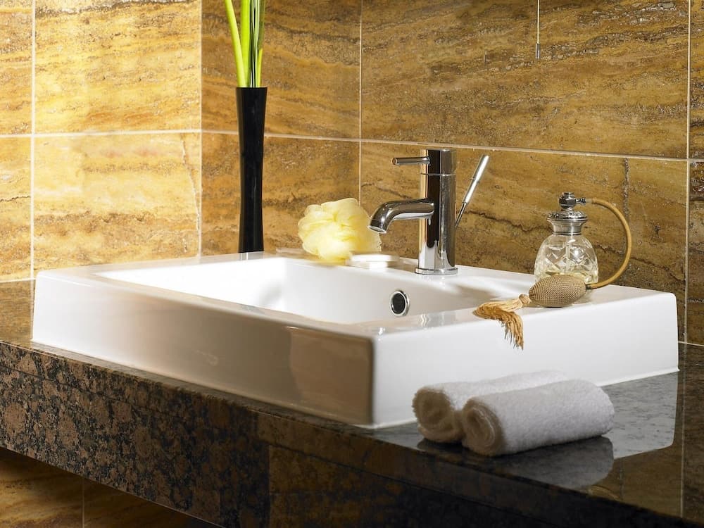 Westport Plaza Hotel