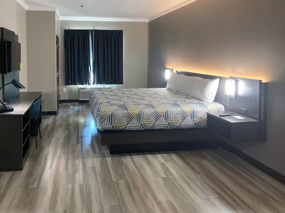 Motel 6 Fort Worth, TX – I-35 & I-20