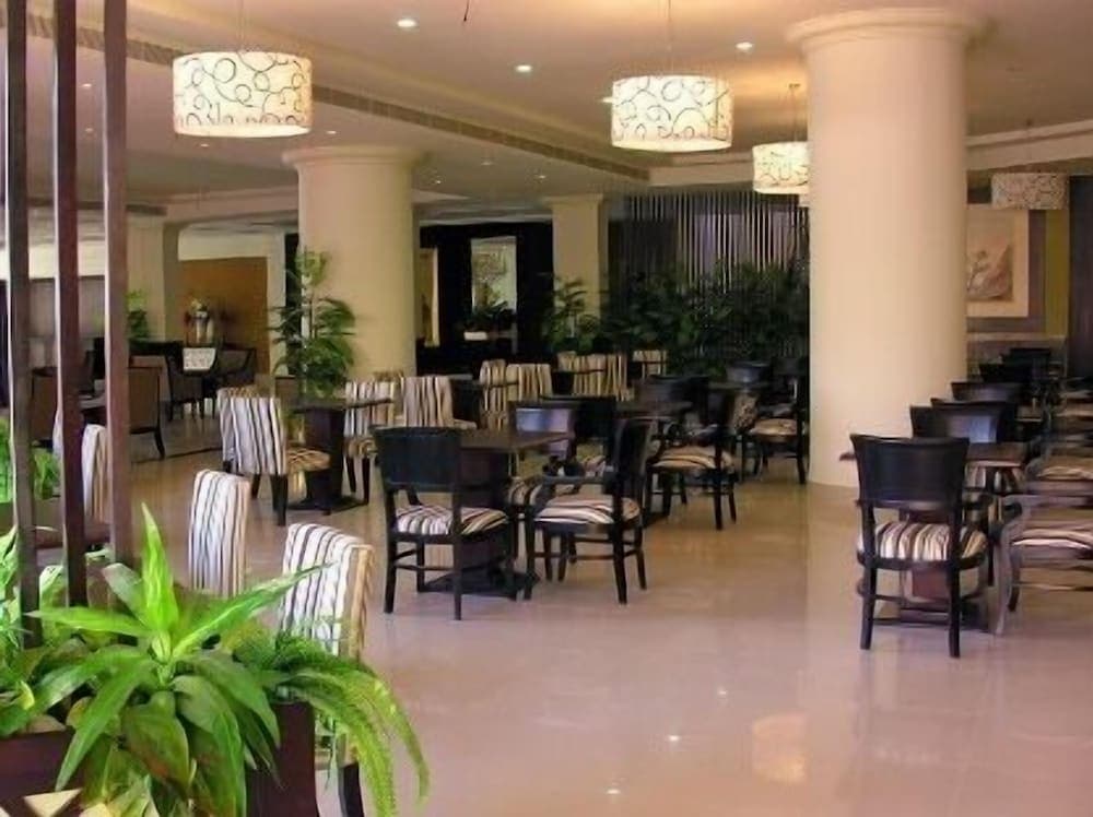 Sunset Pearl Apartments