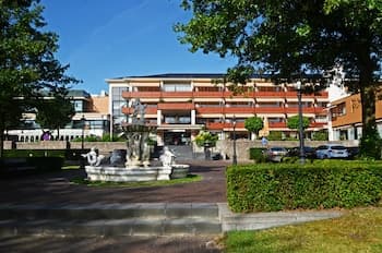 Fletcher Familiehotel De Hunzebergen