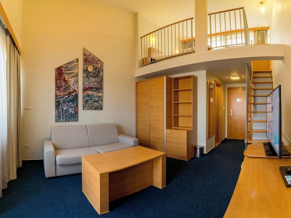 Hotel AquaCity Seasons