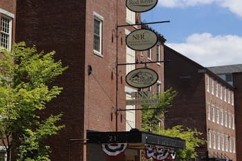 The Common Man Inn & Restaurant