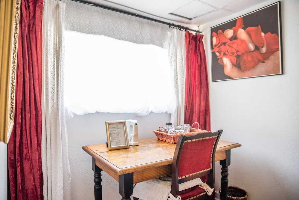 5th Avenue Gooseberry Guest House