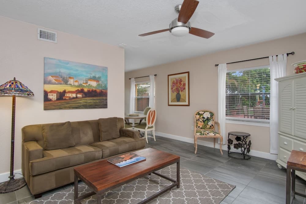 Beach Place Guesthouses