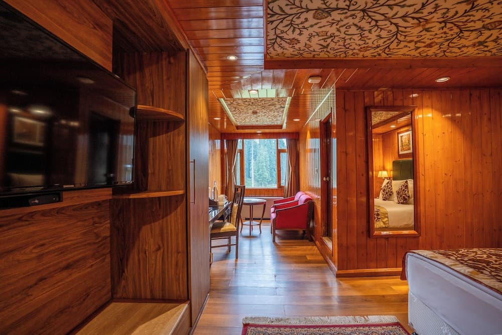 Hotel Heevan Retreat