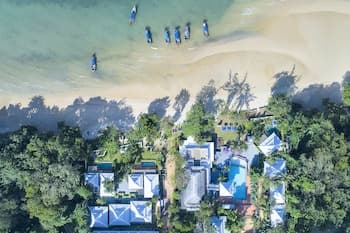 Anyavee Tubkaek Beach Resort