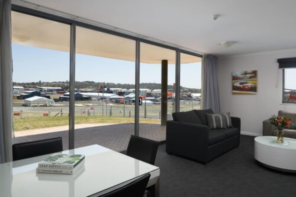 Rydges Mount Panorama Bathurst
