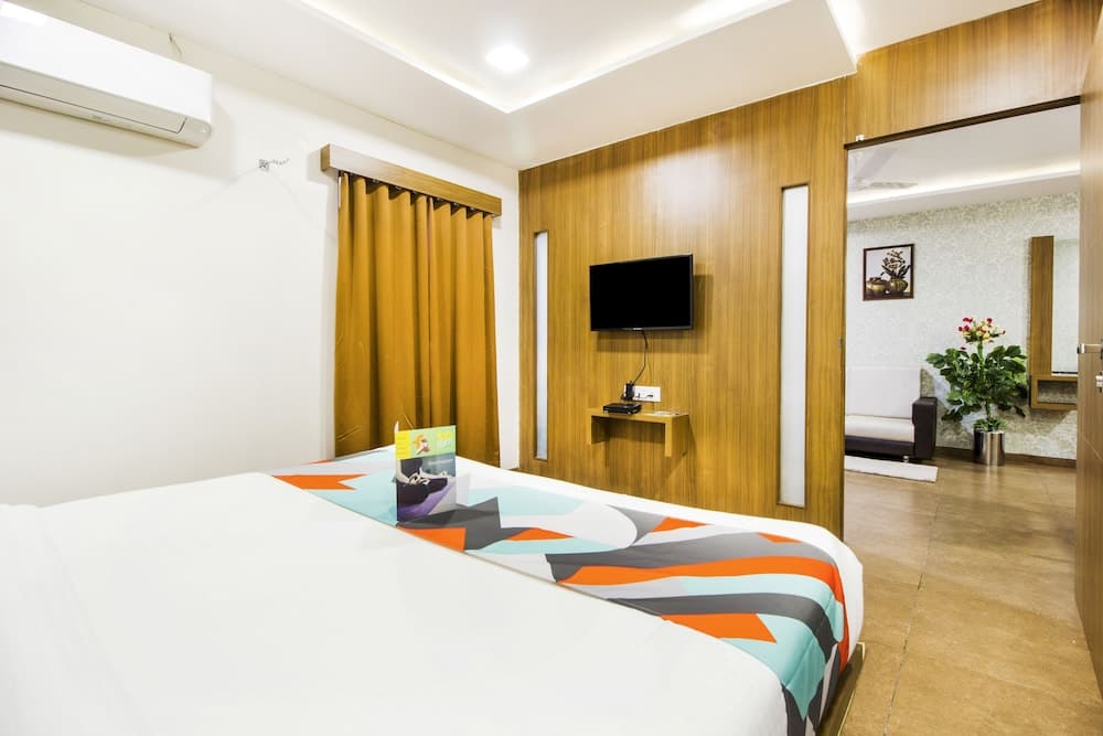 FabHotel Royal Palace