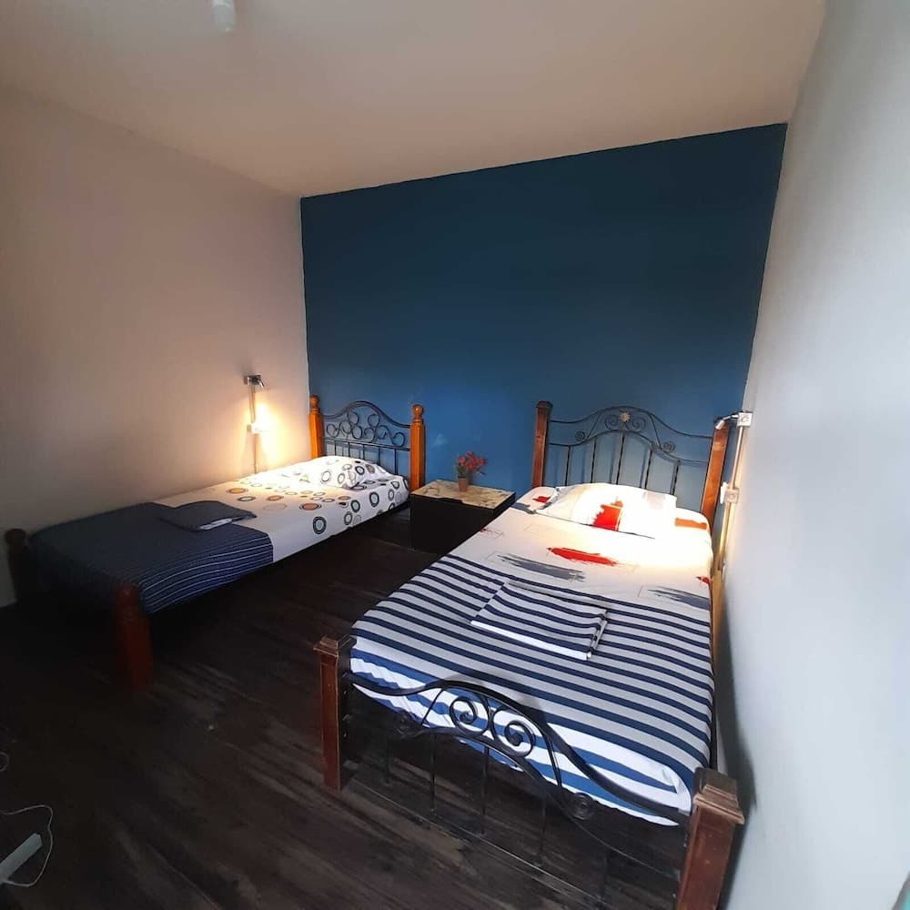 La Casa de Adry - Hostal - Hostel