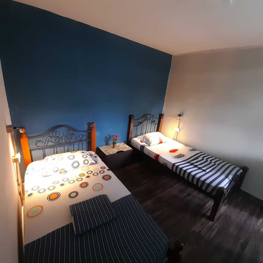 La Casa de Adry - Hostal - Hostel